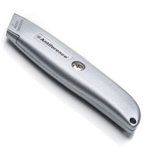 Antiference retractable knife.